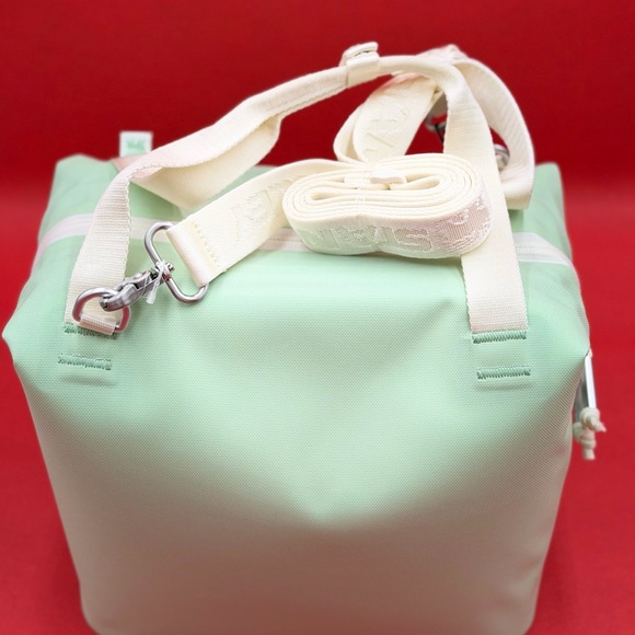 Stanley Julienne Pistachio Green Mini Cooler - Picture 8 of 13
